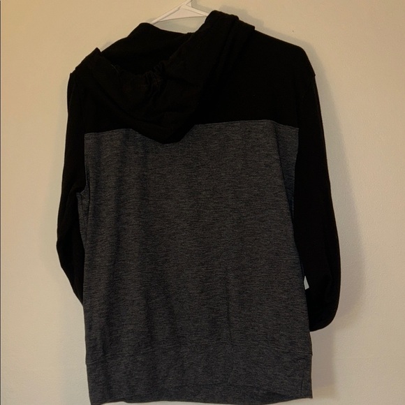 American Eagle Outfitters Men's black Two-Tone Hoodie - Picture 4 of 4
